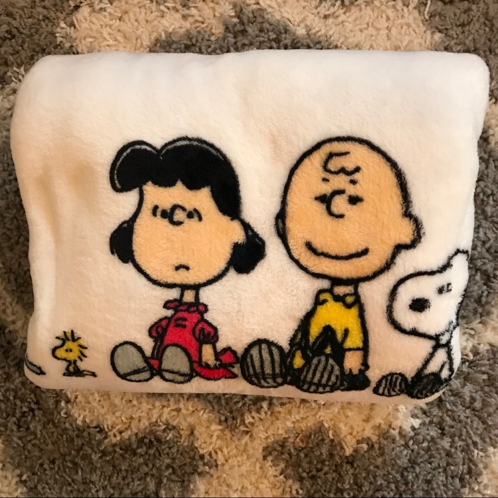 Peanuts Plush Throw Blanket